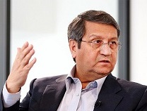 انتقاد همتی از فساد، مدیران نالایق و زیان شرکت های بیمه
