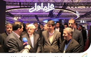 بازدید معاون اول رییس‌جمهور و وزیر ارتباطات از غرفه همراه اول