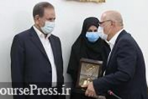 گروه صنعتی و پژوهشی غزر به عنوان شرکت تولیدی نمونه انتخاب شد