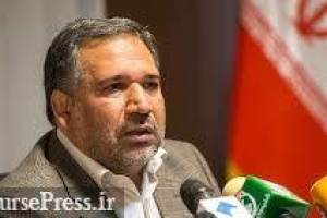 تعجب از احتمال خروج فولاد از بورس کالا و مخالفت با مواضع وزیر درباره گرانی مسکن