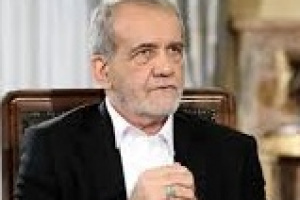 توصیه یک رسانه به پزشکیان درباره تندروهایی شمشیر را از رو بسته‌اند