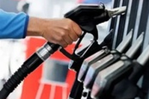 مجلس با هر نوع افزایش قیمت بنزین مخالف است