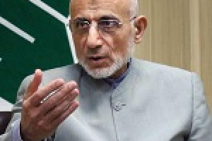 حاشیه سازی جدید میرسلیم این بار درباره نفت ملی و حمایت از خودروهای داخلی!