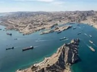 ترامپ از طرح دریافت عوارض از تنگۀ هرمز منصرف شد/ مخالفت انگلیس