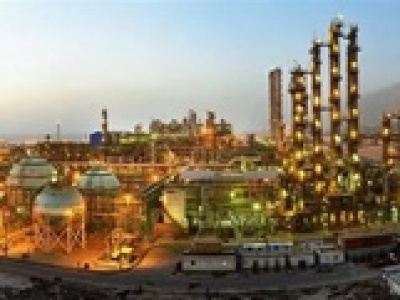 بازدید معاون پزشکیان از بازسازی پتروشیمی جم و با سهامداری وزارت کار