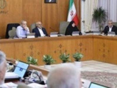 پزشکیان به عارف و وزیر علوم مأموریت ارزیابی مدیران و هیات‌ مدیره شرکت‌ ها داد!