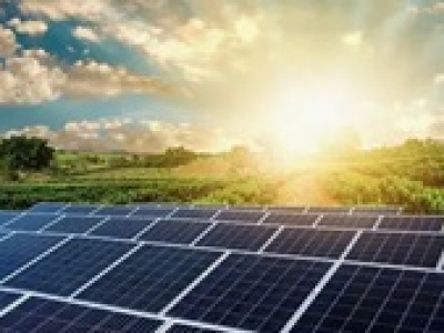 برنامه بازسازی ۴۲۰۰ مگاوات نیروگاه خورشیدی آسیب دیده در جنگ