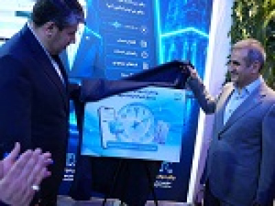 بازدید مدیرعامل بانک صادرات از نمایشگاه الکامپ/ رونمایی از محصولات نوآورانه
